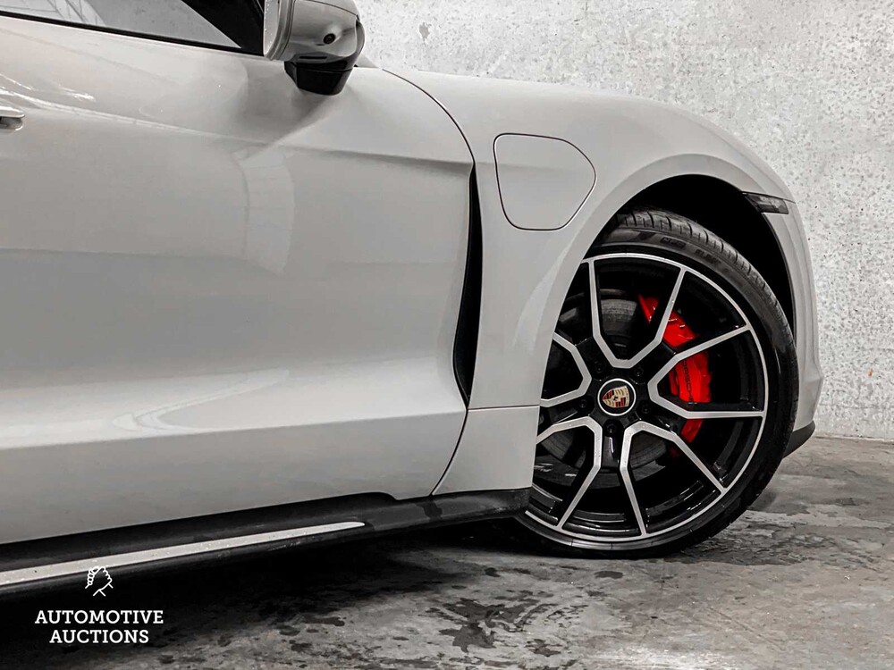 Porsche Taycan Sport Turismo 79 kWh 326PS 2022, P-060-TL