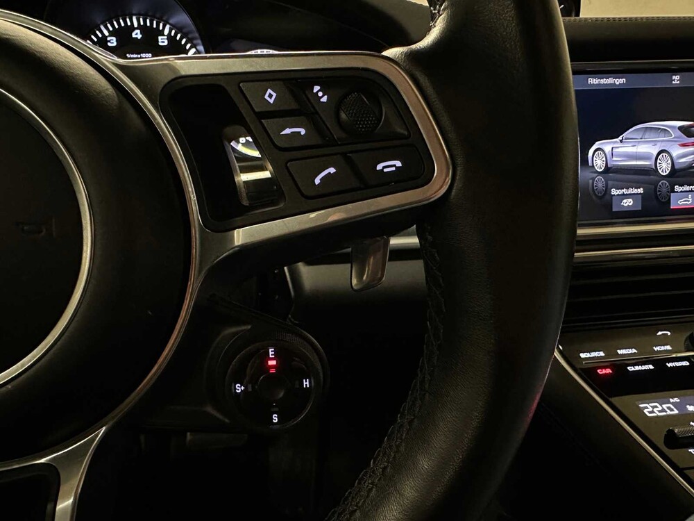 Porsche Panamera Sport Turismo 4 E-Hybrid 2.9 V6 Sport-Chrono 462PS 2018, K-396-ZJ