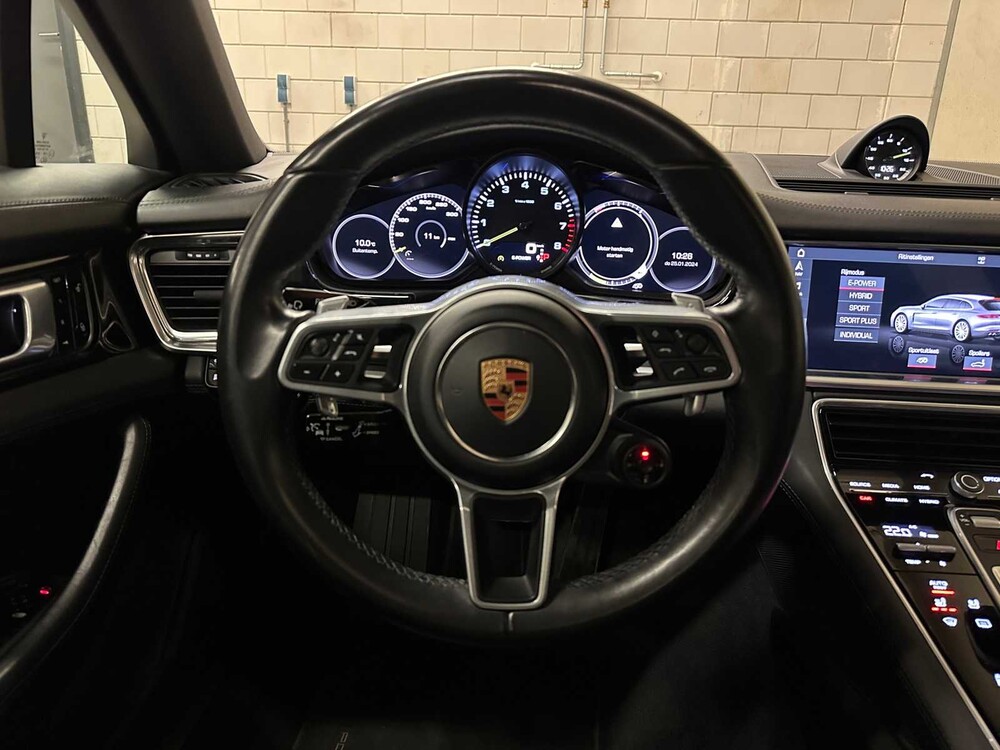 Porsche Panamera Sport Turismo 4 E-Hybrid 2.9 V6 Sport-Chrono 462PS 2018, K-396-ZJ