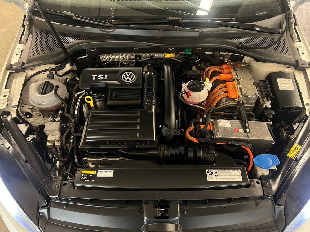 Volkswagen Golf GTE 1.4 TSI 204PS Plug-In Hybrid 2015 ORIG-NL, GL-329-J