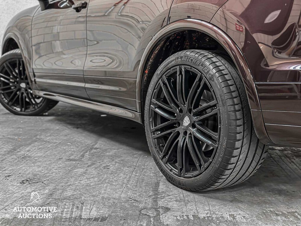 Porsche Cayenne S 4.2 D V8 385PS 2015, niederländische Zulassung