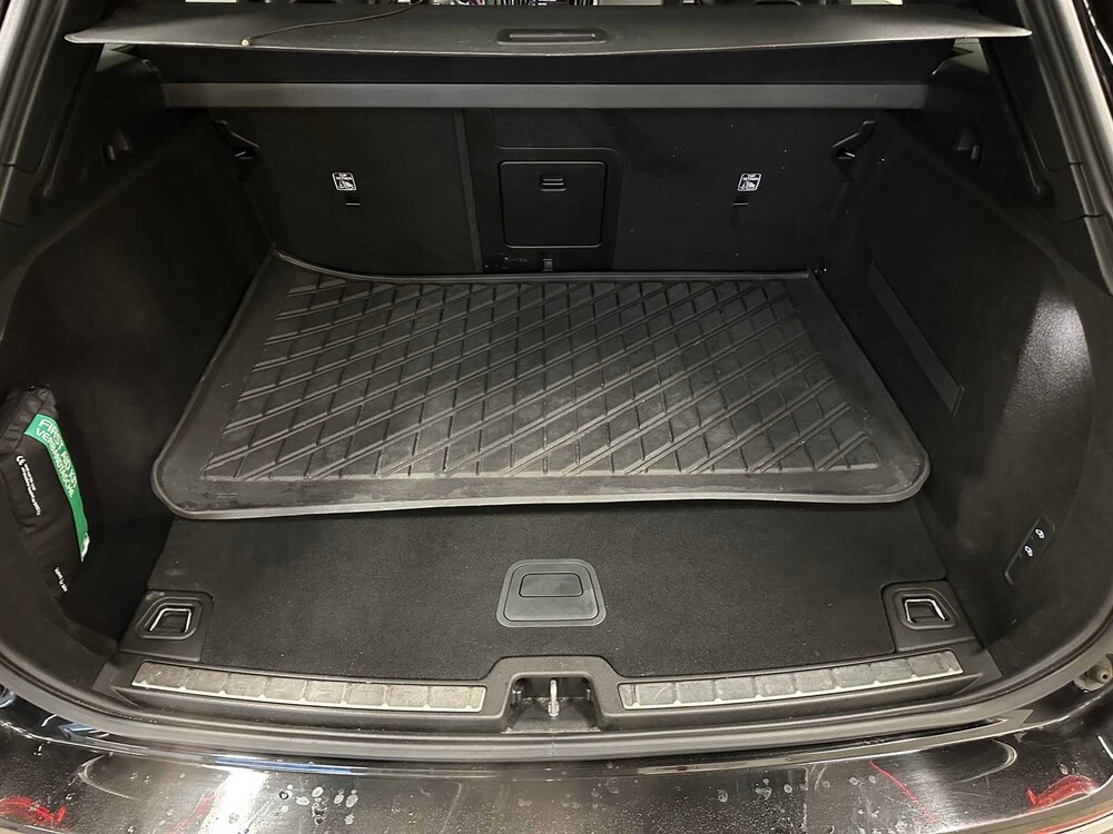 Volvo XC60 2.0 T8 Twin Engine AWD Beschriftung 320PS 2018 ORIG-NL, RT-437-X