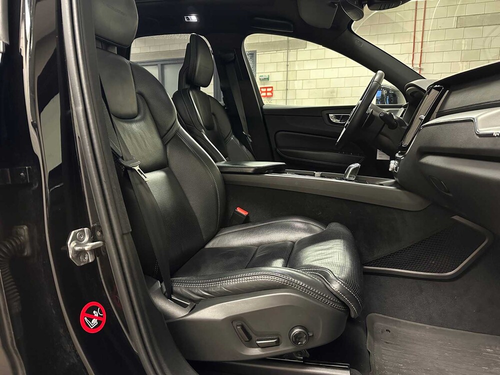 Volvo XC60 2.0 T8 Twin Engine AWD Beschriftung 320PS 2018 ORIG-NL, RT-437-X