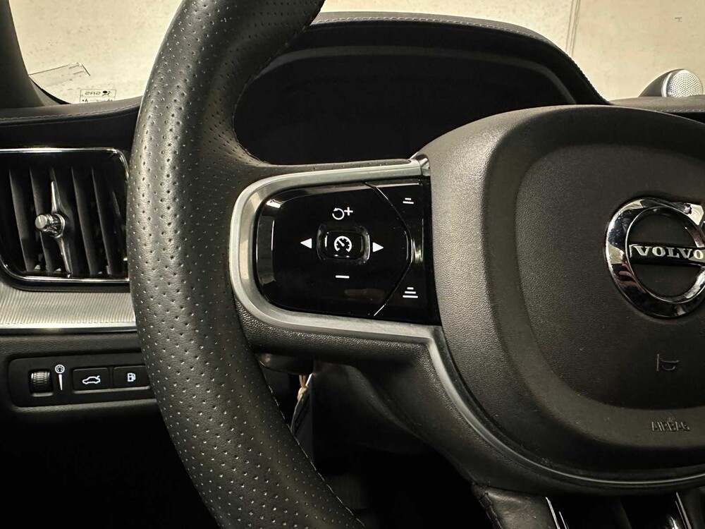 Volvo XC60 2.0 T8 Twin Engine AWD Beschriftung 320PS 2018 ORIG-NL, RT-437-X