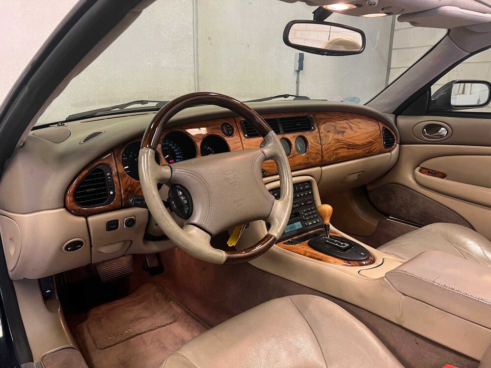 Jaguar XK8 4.0 V8 Cabriolet 284PS 2000, 07-XJ-GG -Youngtimer-