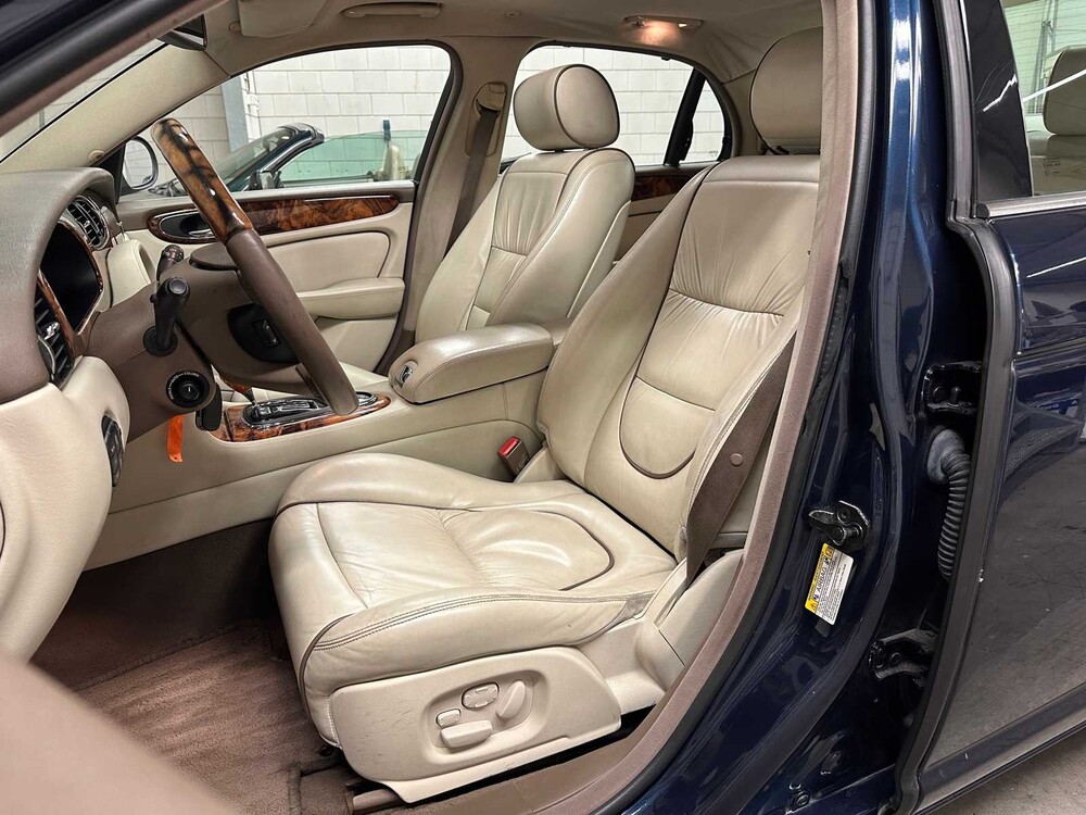 Jaguar XJ 2.7D V6 Sovereign 207PS 2006 ORIG-NL, 95-SJ-SN -Youngtimer-