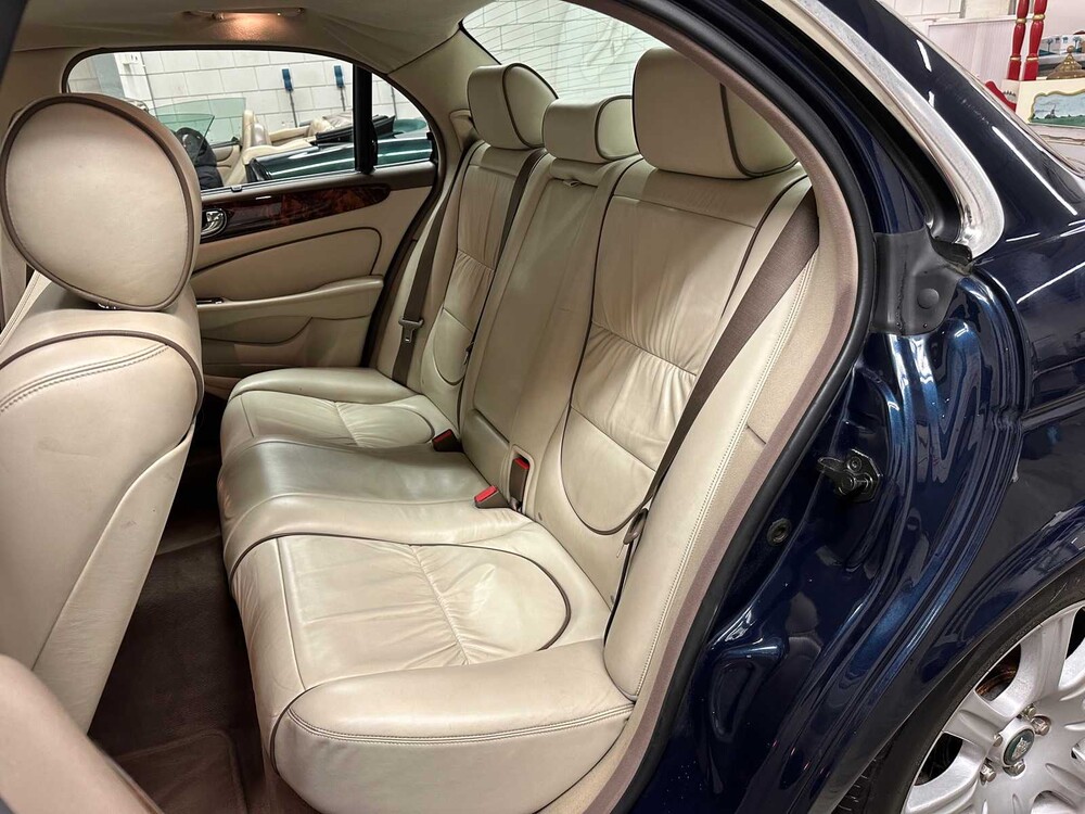 Jaguar XJ 2.7D V6 Sovereign 207PS 2006 ORIG-NL, 95-SJ-SN -Youngtimer-