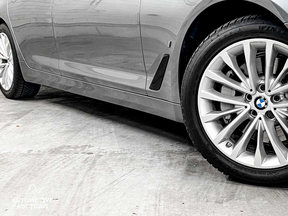 BMW 530e iPerformance High Executive G30 293PS 2018 5er -ORIG. NL-, RV-702-V