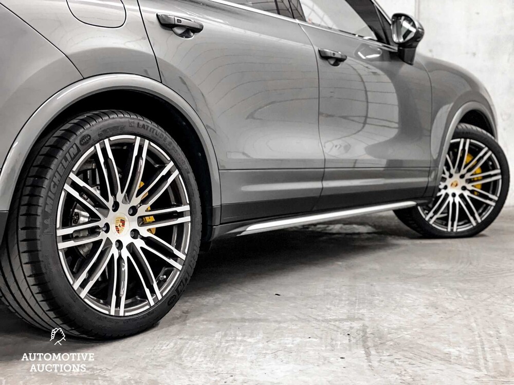 Porsche Cayenne S 4.2 D Sport-Chrono 385PS 2016, RS-055-H