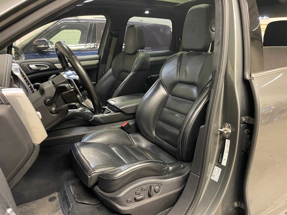 Porsche Cayenne S 4.2 D Sport-Chrono 385PS 2016, RS-055-H