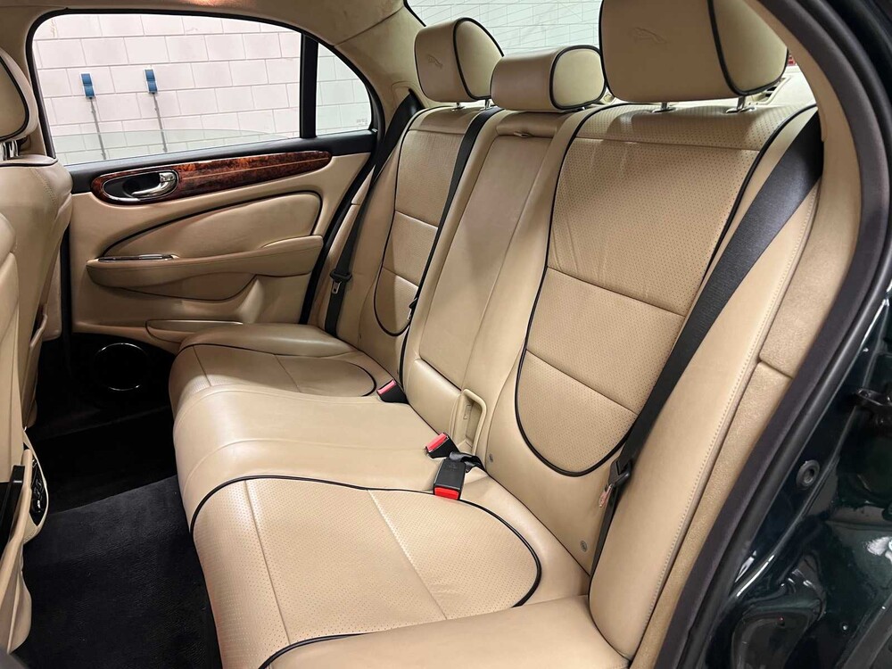 Jaguar XJ8 L 4.2 V8 298PS XJ Executive 2009, T-410-RX