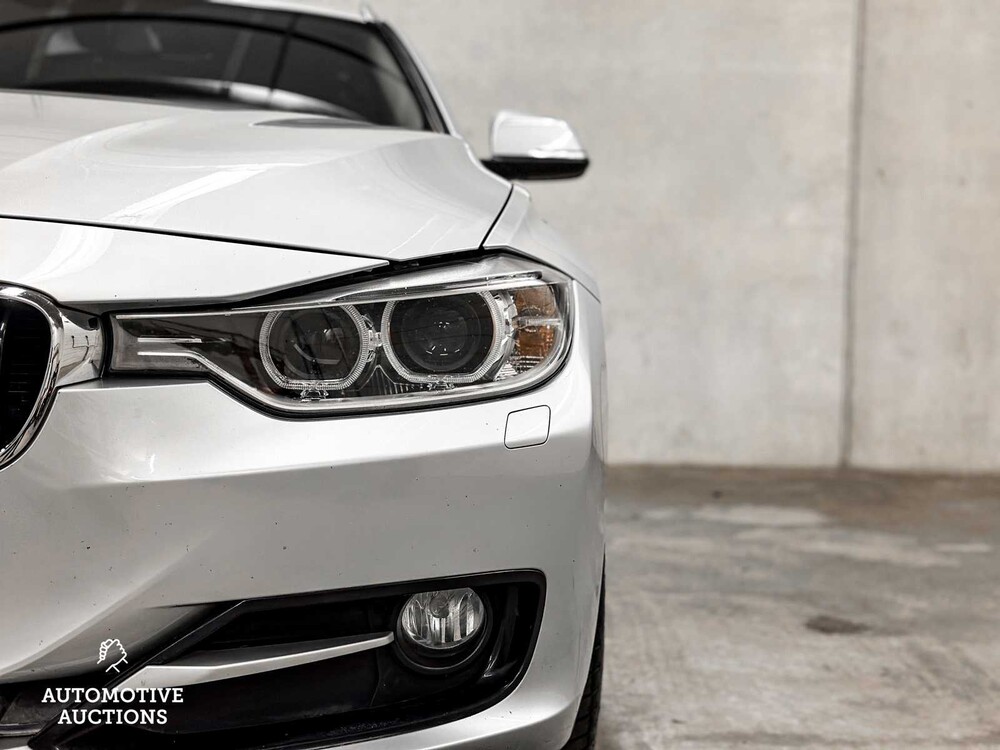 BMW 318d Touring Executive Sport 143PS 2015 3er, 7-ZJX-63