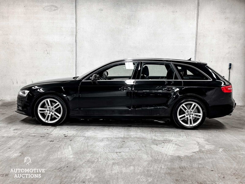 Audi A4 Avant 2.0 TDI Ultra Advance 136PS 2015 -orig. NL-, HL-711-X