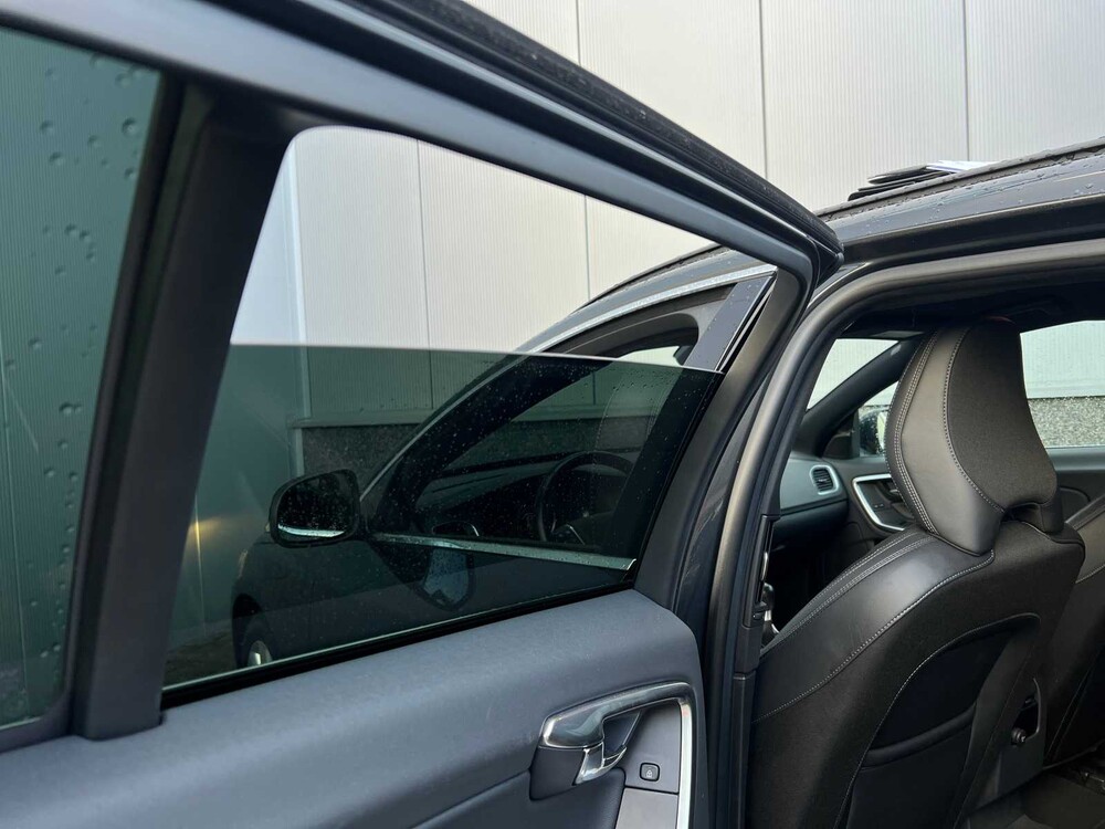 Volvo V60 2.0 D3 136PS 2015, ZN-778-S