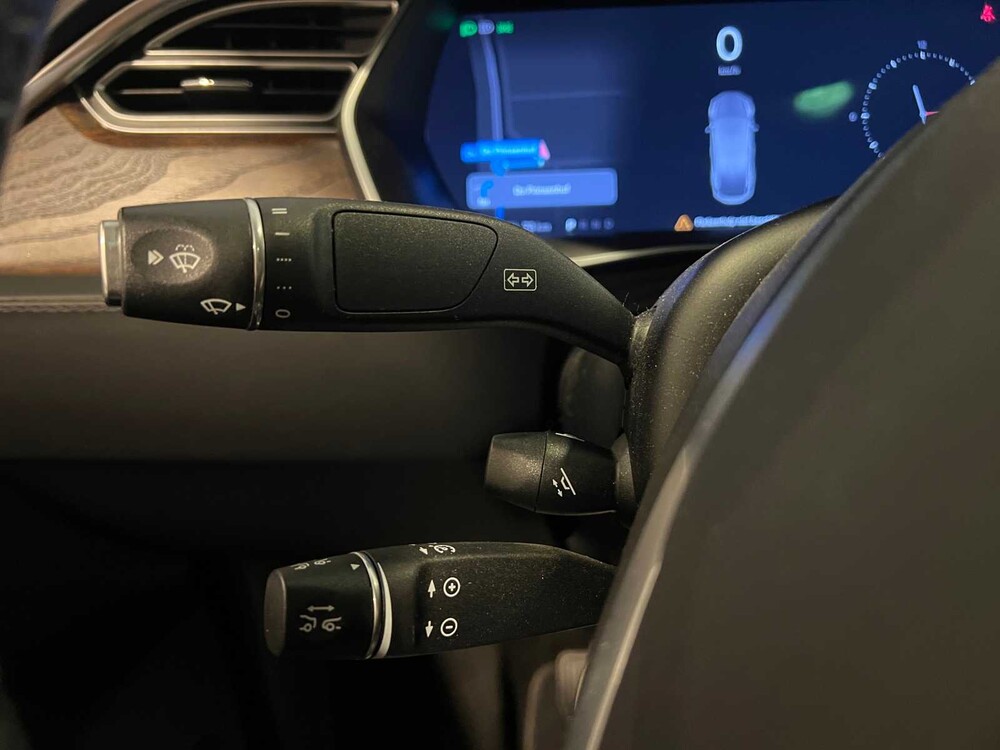 Tesla Model X 75d 6-Sitzer 333PS 2017 -Orig. NL-, PT-595-K