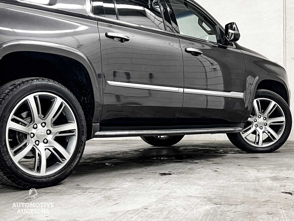 Cadillac Escalade ESV Premium XL 6.2 V8 426PS 8-Sitzer 2016 (ORIGINAL ENGLISH), HT-450-P