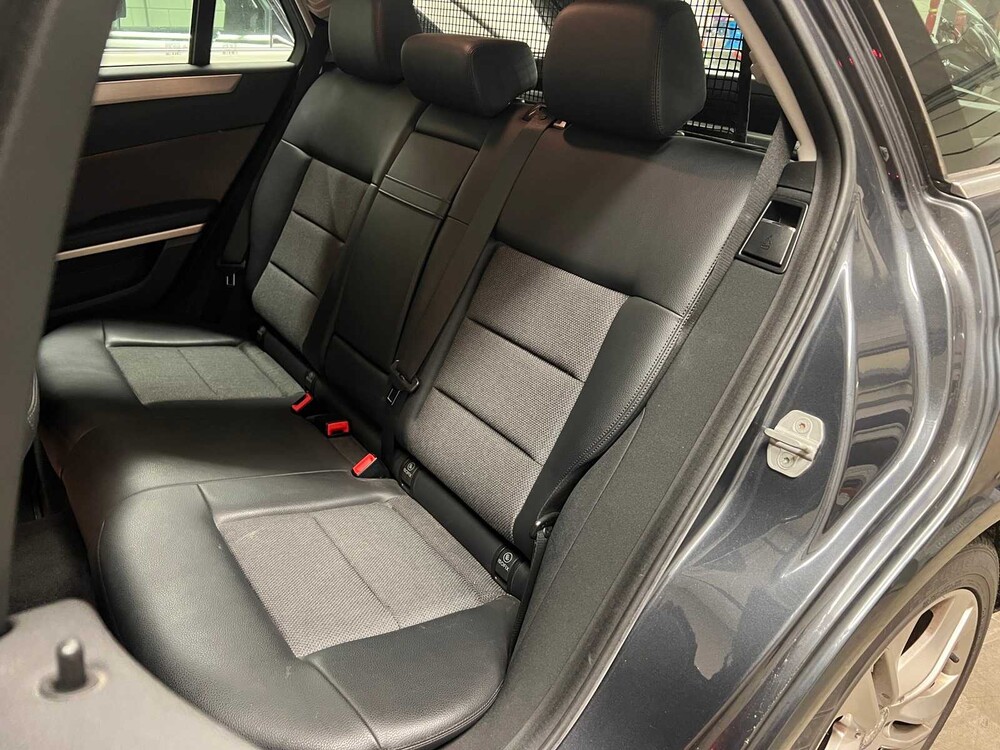 Mercedes-Benz E350 Kombi 3.5 V6 CGI Avantgarde 4Matic 272PS 2010 E-Klasse, K-092-XT