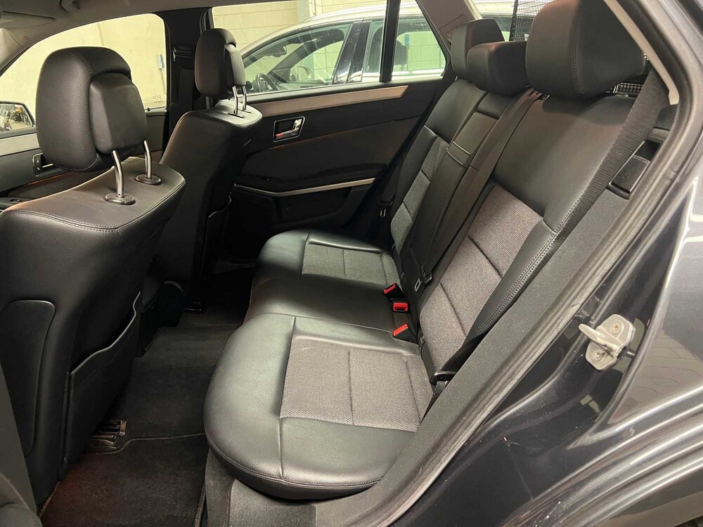 Mercedes-Benz E350 Kombi 3.5 V6 CGI Avantgarde 4Matic 272PS 2010 E-Klasse, K-092-XT