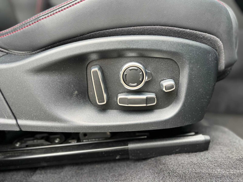 Jaguar E-PACE R-Dynamic 2.0 P250 AWD First Edition 249PS 2018 ORIG-NL, RL-618-T