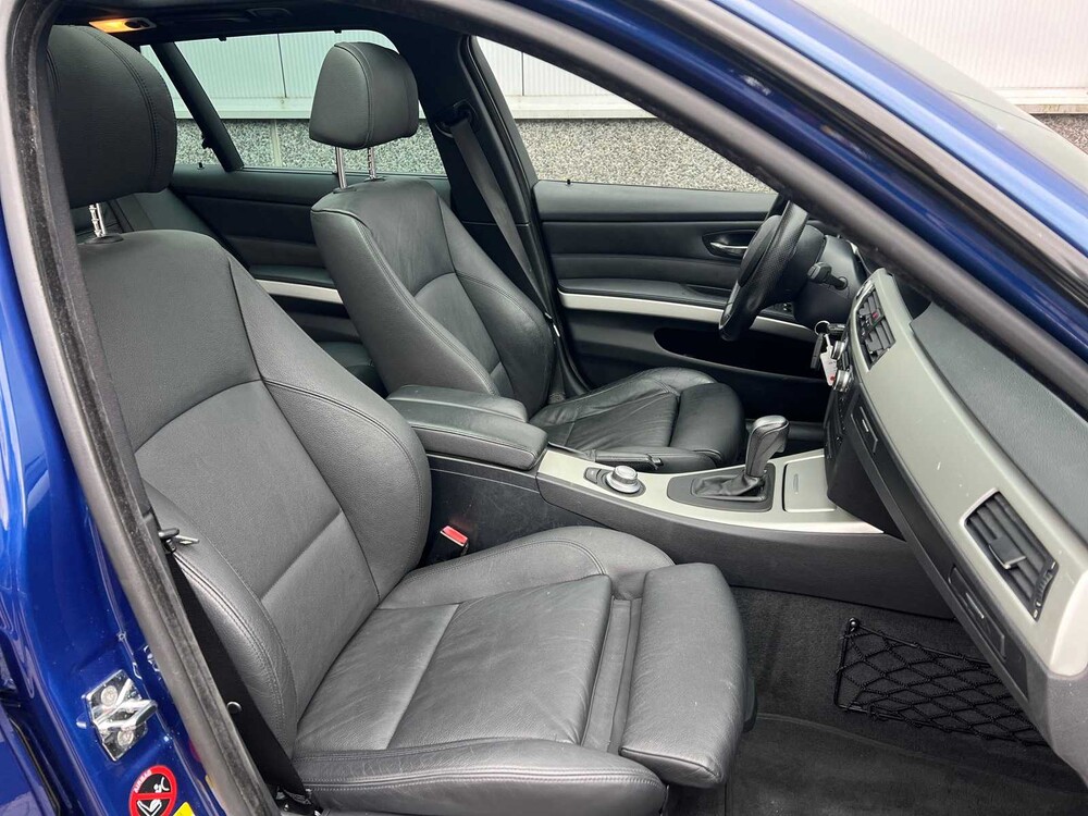 BMW 330xi Touring Executive 272PS 2007 ORIG-NL 3er, 82-ZB-BD
