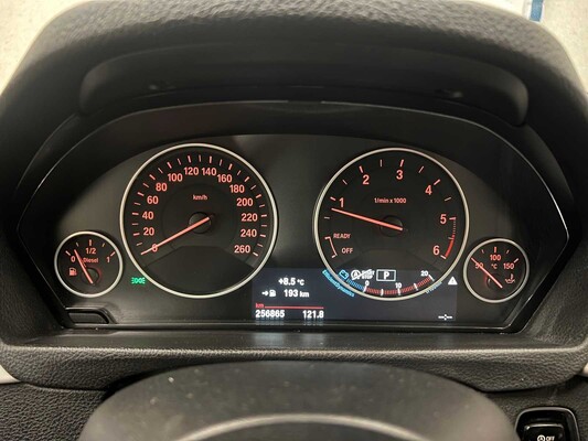 BMW 318d Touring 2.0 136PS 2018 3er