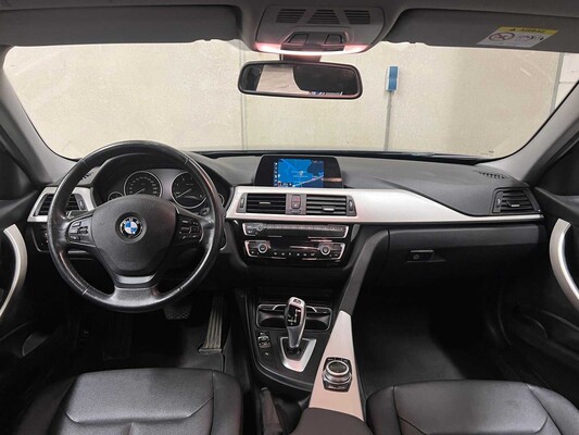 BMW 318d Touring 2.0 136hp 2018 3 Series