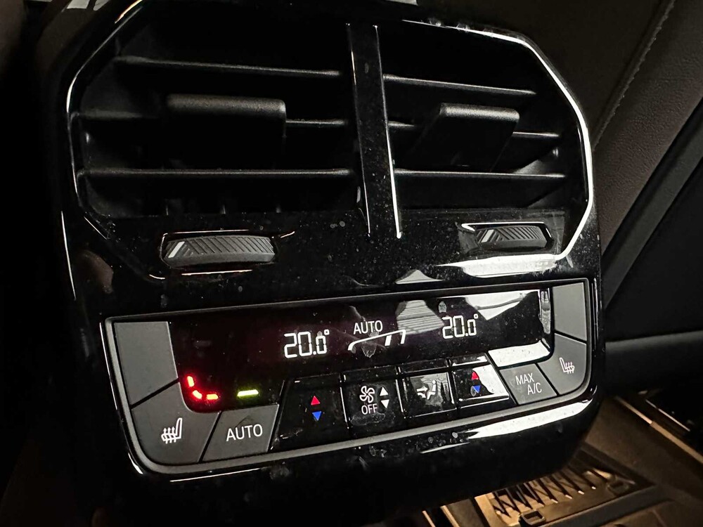 BMW iX xDrive40 Business High Executive Edition Plus 77 kWh 326PS 2023 ORIG-NL, S-978-TG