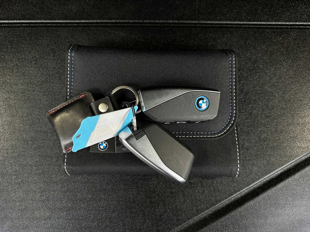 BMW iX xDrive40 Business High Executive Edition Plus 77 kWh 326PS 2023 ORIG-NL, S-978-TG