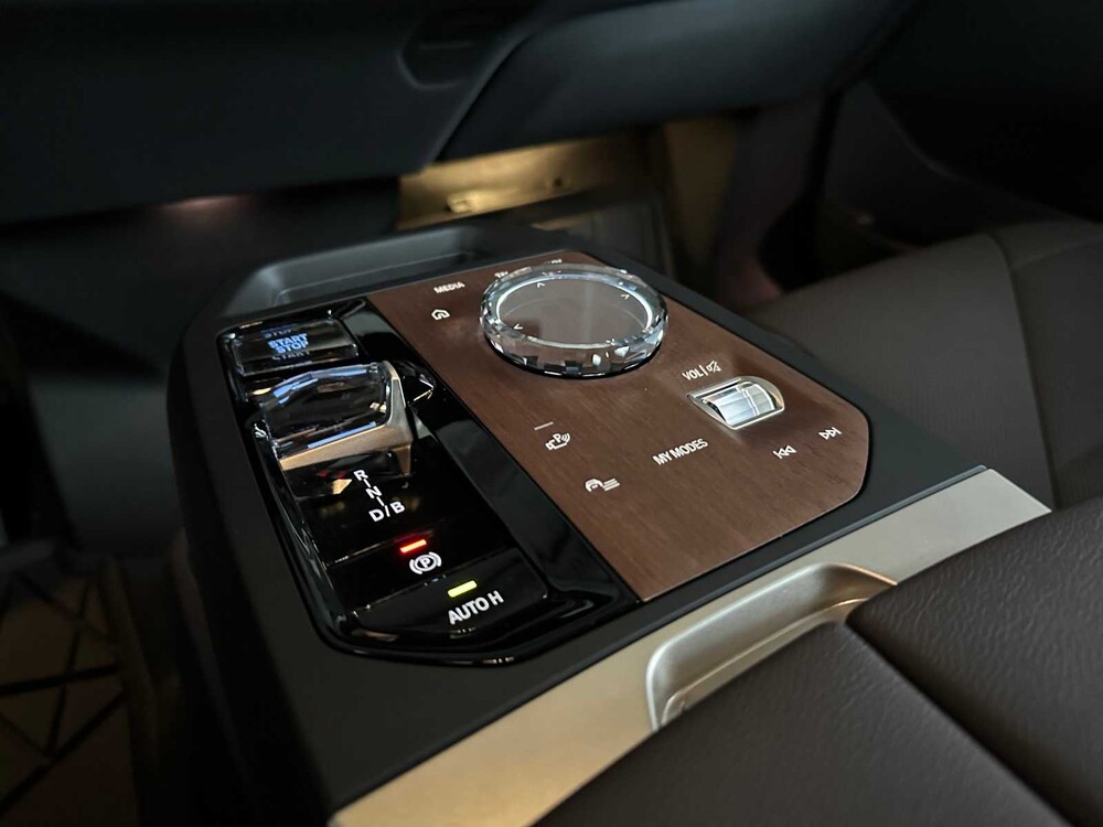 BMW iX xDrive40 Business High Executive Edition Plus 77 kWh 326PS 2023 ORIG-NL, S-978-TG