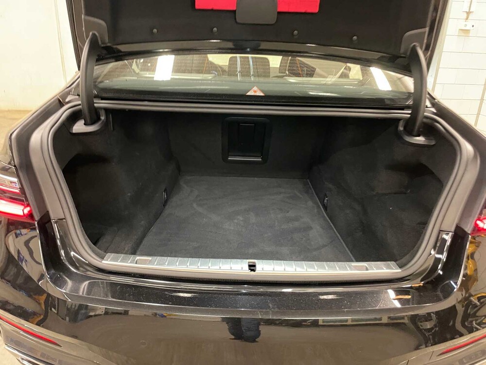 BMW 740d M-Sport xDrive High Executive G11 340PS 2022 ORIG-NL 7er, P-964-RZ