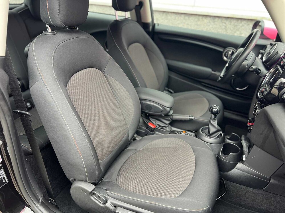 Mini Cooper Pepper 1.5 136PS 2019 ORIG-NL, ZV-199-S