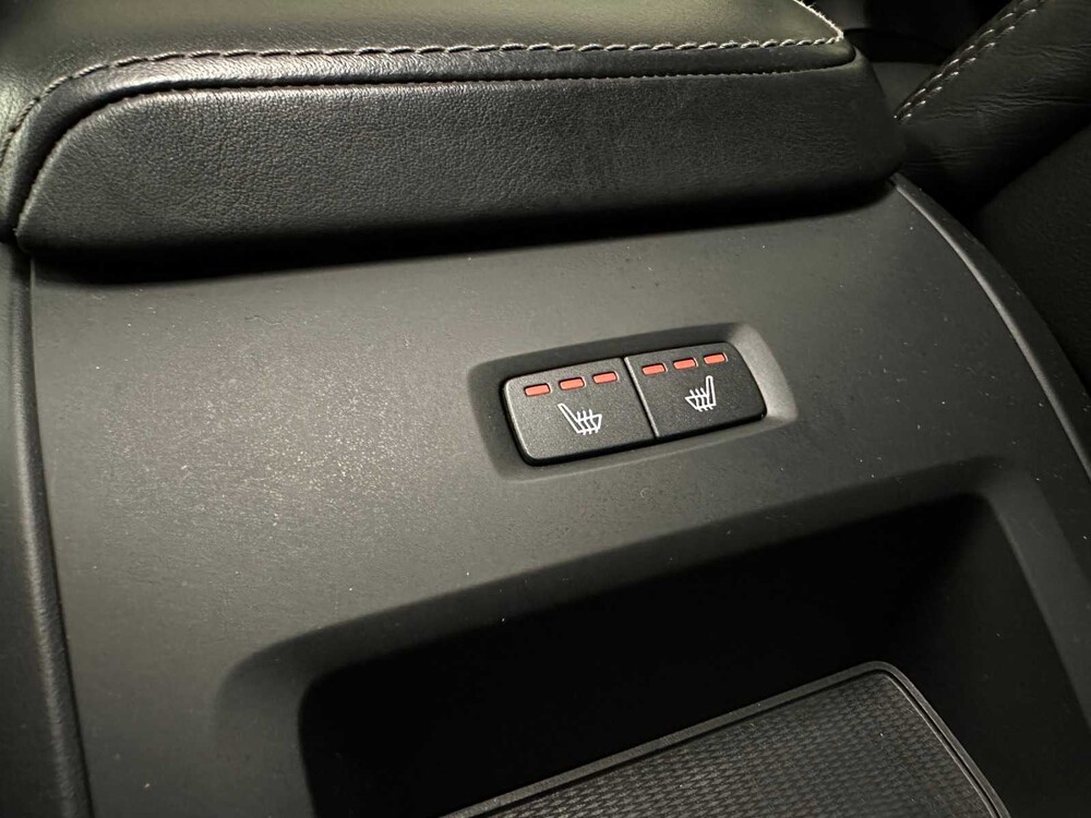 Volvo XC60 2.0 D5 AWD R-Design 235PS 2019 ORIG-NL, XS-033-S