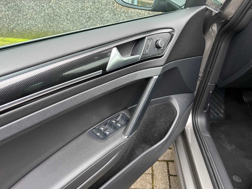 Volkswagen Golf Variant 1.6 TDI Connected Series 110PS 2017 ORIG-NL, NJ-302-T