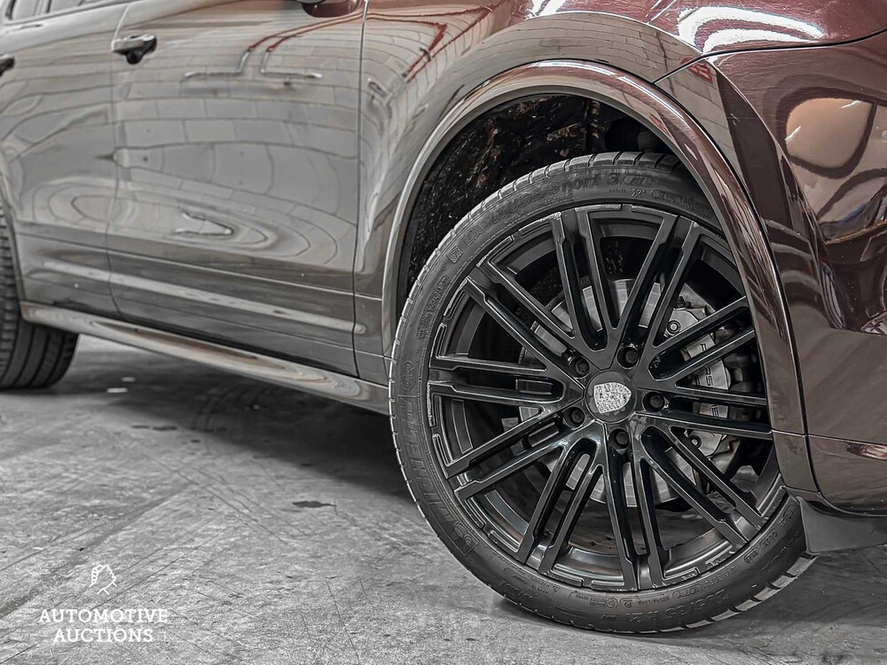 Porsche Cayenne S 4.2 D V8 385PS 2015, niederländische Zulassung