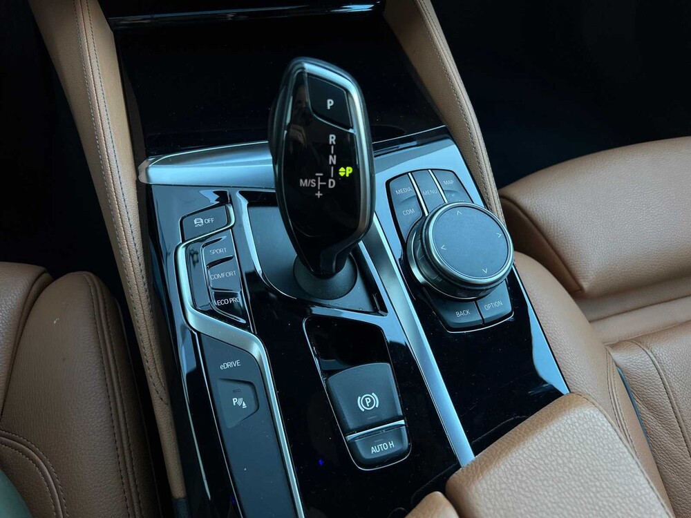 BMW 530e iPerformance High Executive G30 293PS 2018 5er -ORIG. NL-, RV-702-V