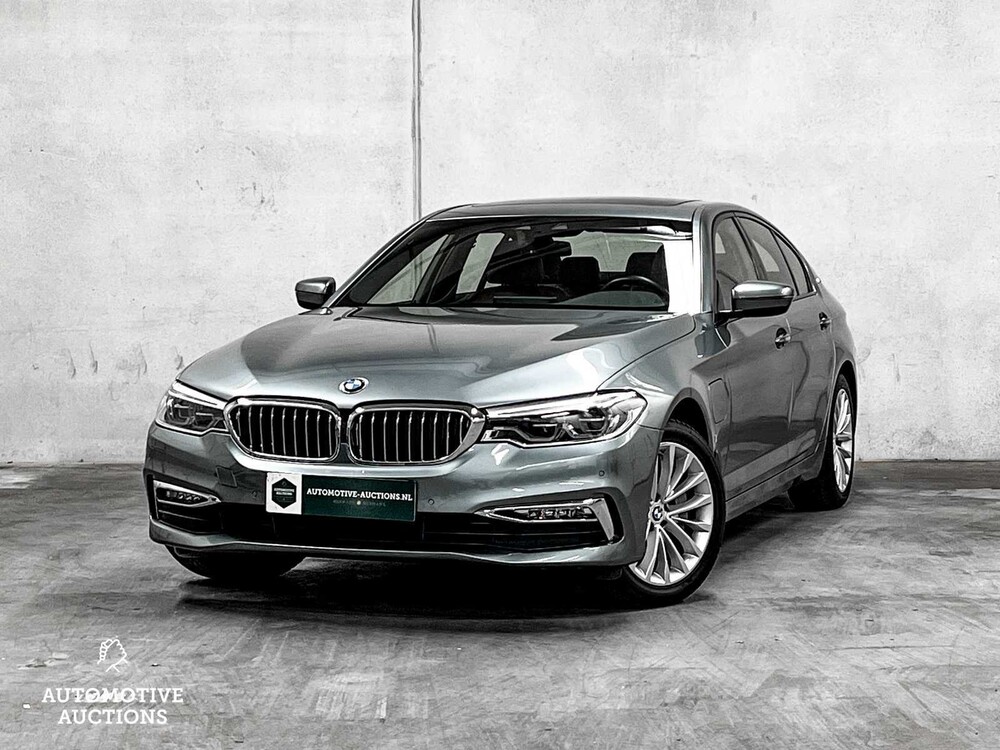 BMW 530e iPerformance High Executive G30 293PS 2018 5er -ORIG. NL-, RV-702-V