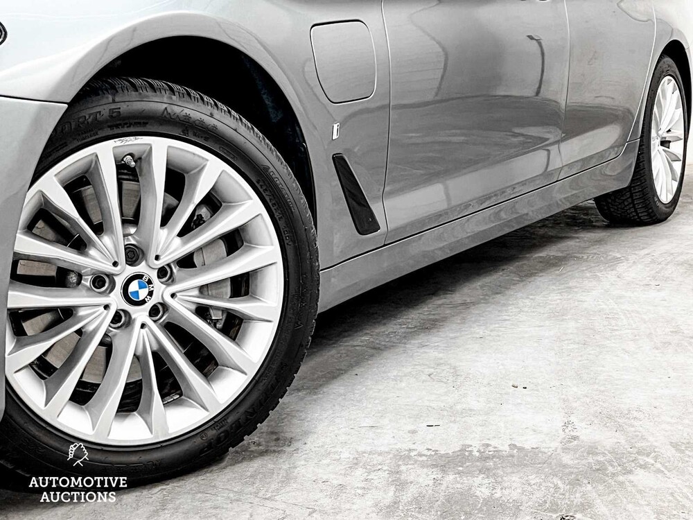 BMW 530e iPerformance High Executive G30 293PS 2018 5er -ORIG. NL-, RV-702-V