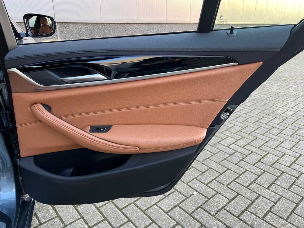 BMW 530e iPerformance High Executive G30 293PS 2018 5er -ORIG. NL-, RV-702-V