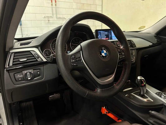 BMW 318d Touring Executive Sport 143pk 2015 3-serie, 7-ZJX-63