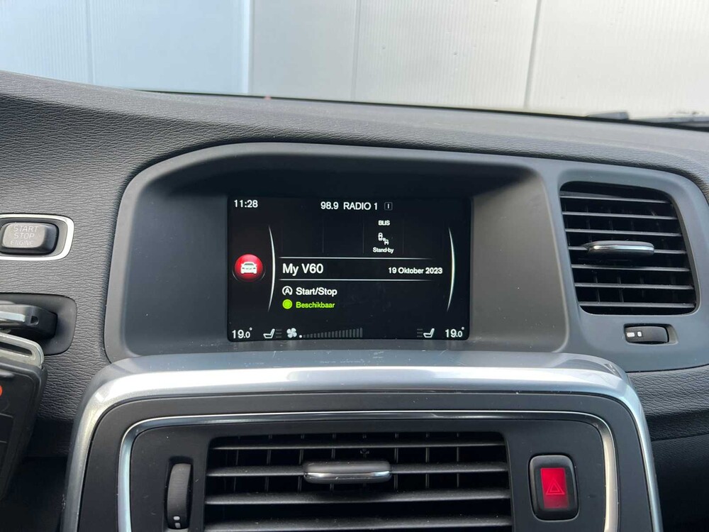 Volvo V60 2.0 D3 136PS 2015, ZN-778-S