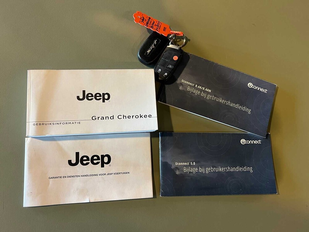 Jeep Grand Cherokee SRT 6.4 V8 Hemi 468PS 2015, XV-842-J