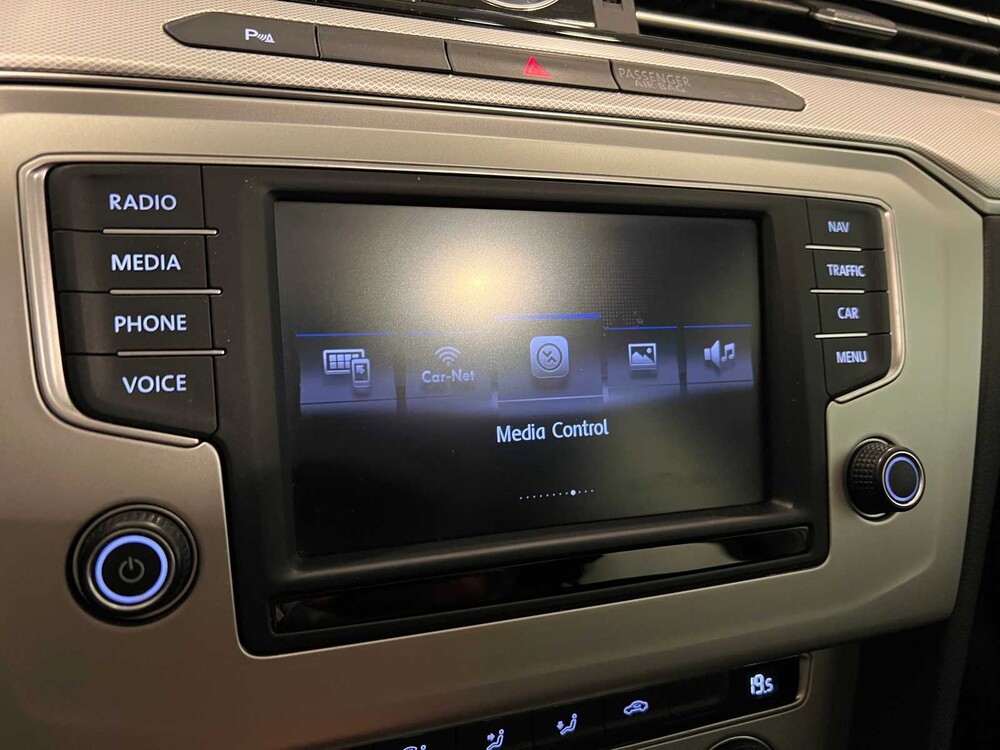 Volkswagen Passat Variant 1.6 TDI Connected Series Plus 120PS 2017, L-560-SZ