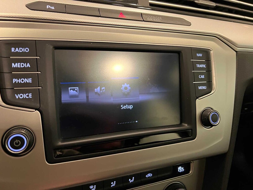 Volkswagen Passat Variant 1.6 TDI Connected Series Plus 120PS 2017, L-560-SZ