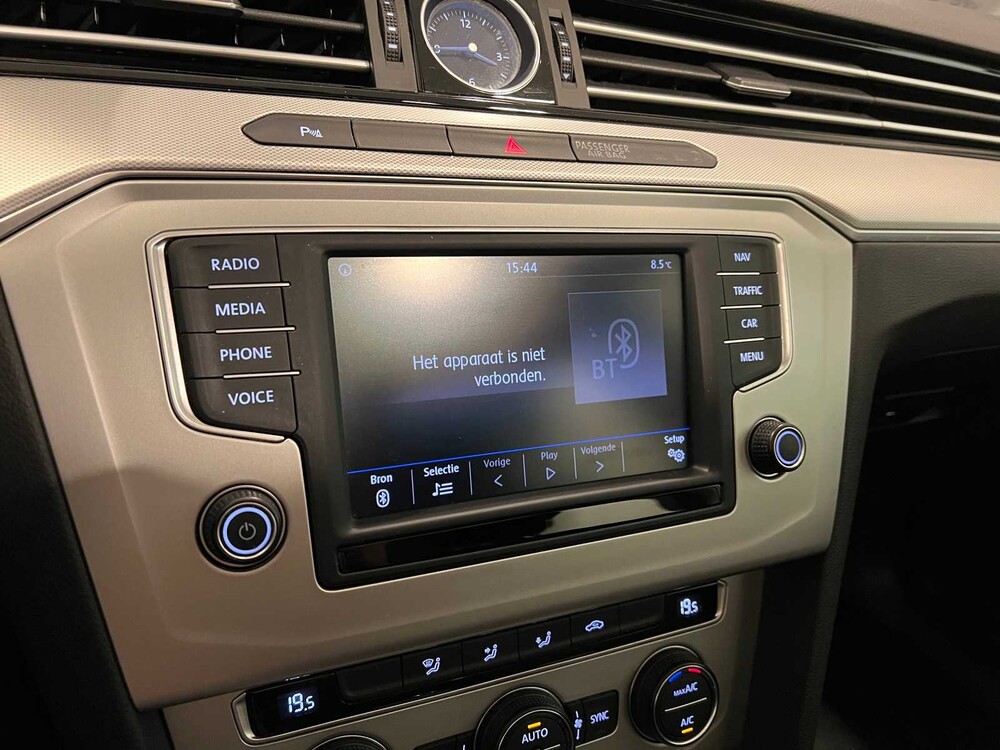 Volkswagen Passat Variant 1.6 TDI Connected Series Plus 120PS 2017, L-560-SZ