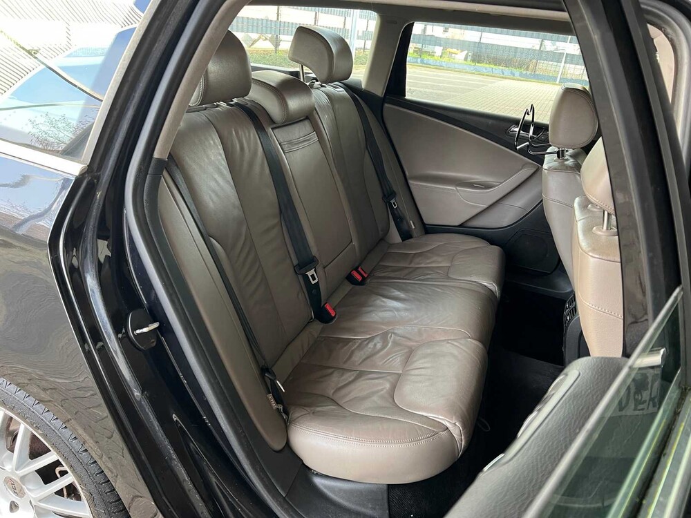 Volkswagen Passat Variant 2.0 TFSI Highline Business 200pk 2007, 89-HJH-9