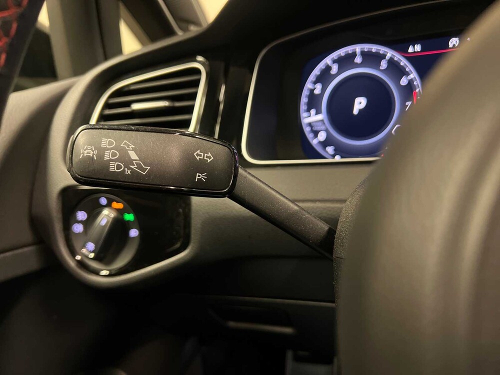 Volkswagen Golf GTI PERFORMANCE 2.0 TSI 245pk 2018, XF-632-L