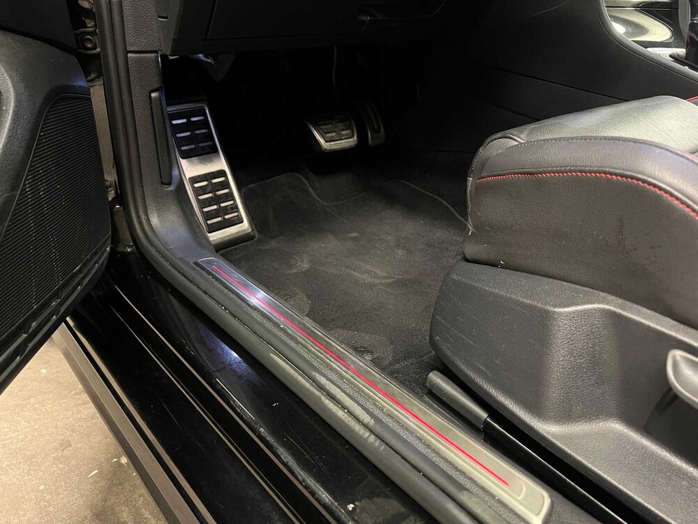 Volkswagen Golf GTI PERFORMANCE 2.0 TSI 245pk 2018, XF-632-L