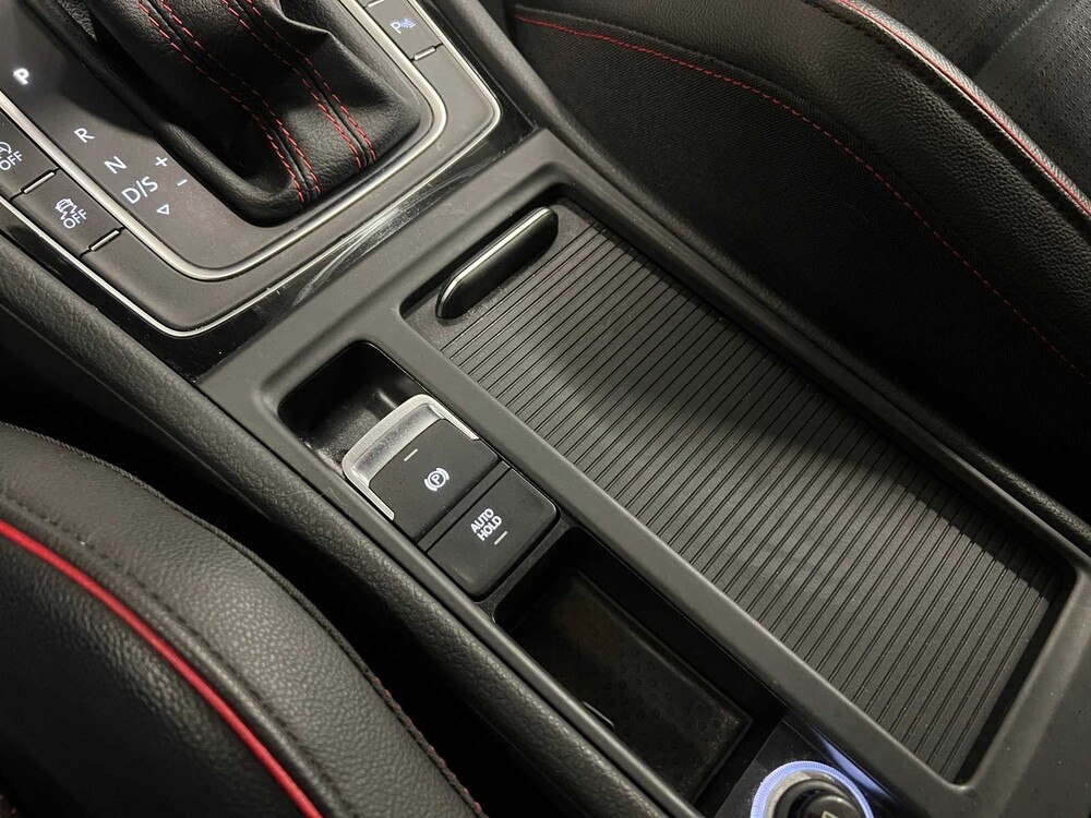 Volkswagen Golf GTI PERFORMANCE 2.0 TSI 245pk 2018, XF-632-L