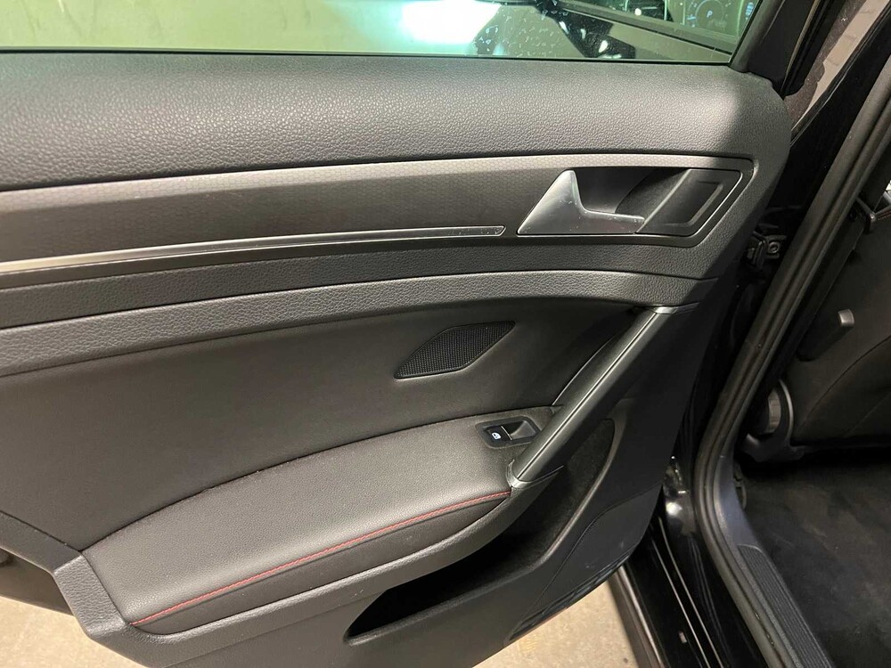 Volkswagen Golf GTI PERFORMANCE 2.0 TSI 245pk 2018, XF-632-L