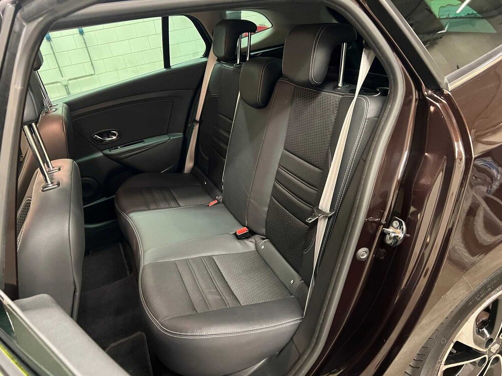 Renault Mégane Estate 1.2 TCe Bose -AUTOMAAT- 132pk -EDC- 2015 ORIG-NL, 7-ZSR-08